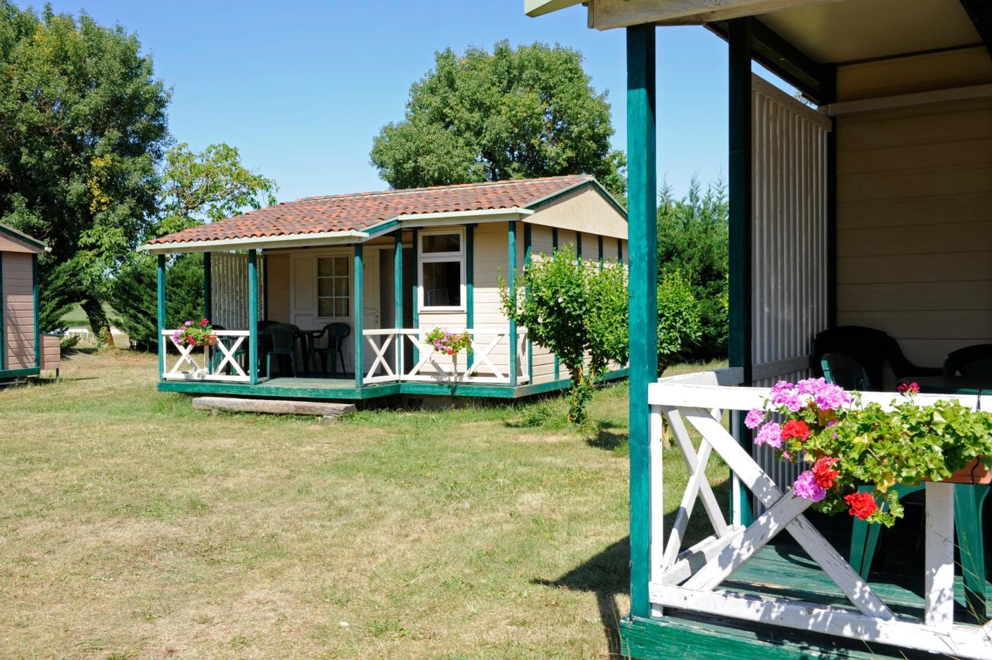 Village De Chalets De 로카마두르 외부 사진